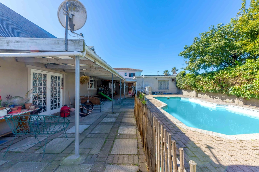 4 Bedroom Property for Sale in Ottery East Western Cape
